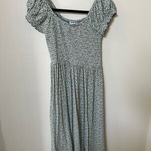 RSQ Green Midi Sundress with Puff Sleeves and Scoop Neck
